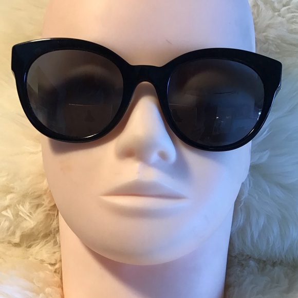 Burberry black round cat eye sunglasses RX lens and hard case - Picture 8 of 8